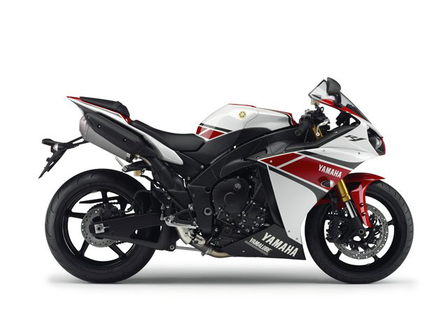 12_YZF-R1-WGP50th_BWC1.jpg